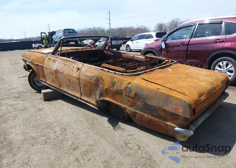 1962 Chevrolet Nova z USA, uszkodzony, nr VIN 20467W131064